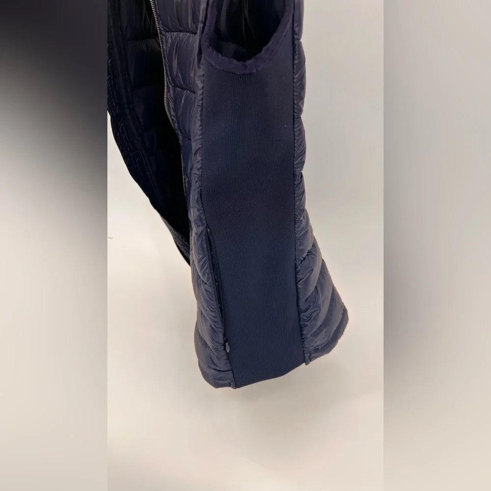 NWOT GAP Womens Small Puffer Vest Metallic Blue Full Zip Pockets Stretch Panels - Picture 4 of 8